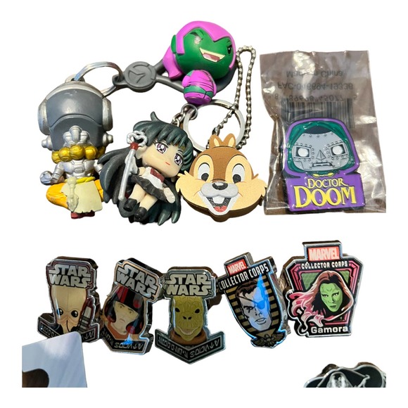 Collector Pins. Disney Star Ware Marvel and More 15 total - Picture 4 of 4